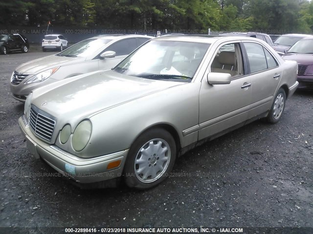 WDBJF82H9XX025595 - 1999 MERCEDES-BENZ E 320 4MATIC TAN photo 2