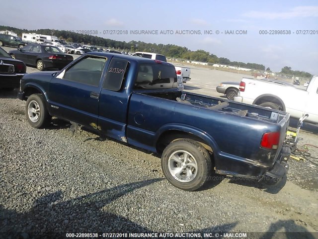 1GCCS1941WK216231 - 1998 CHEVROLET S TRUCK S10 BLUE photo 3