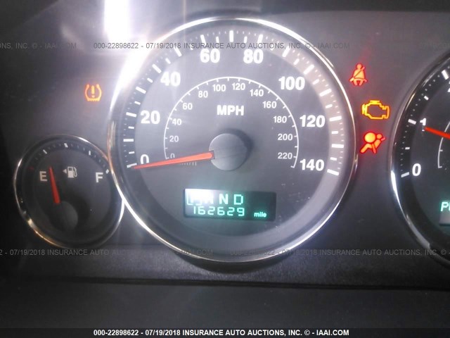 1J8HG48K36C195930 - 2006 JEEP COMMANDER BLACK photo 7