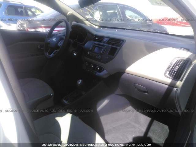 KNADN4A38E6378720 - 2014 KIA RIO EX WHITE photo 5