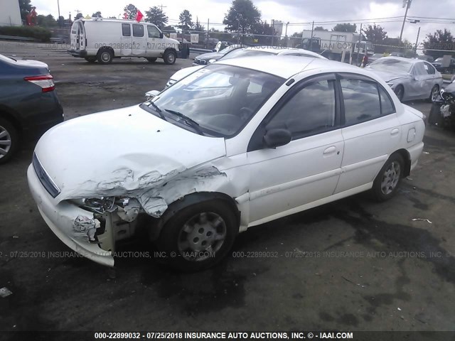 KNADC123216073811 - 2001 KIA RIO WHITE photo 2