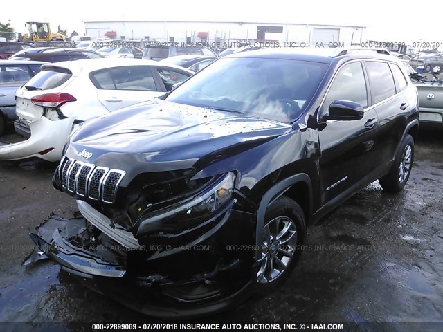 1C4PJMLB2KD194011 - 2019 JEEP CHEROKEE LATITUDE PLUS BLACK photo 2