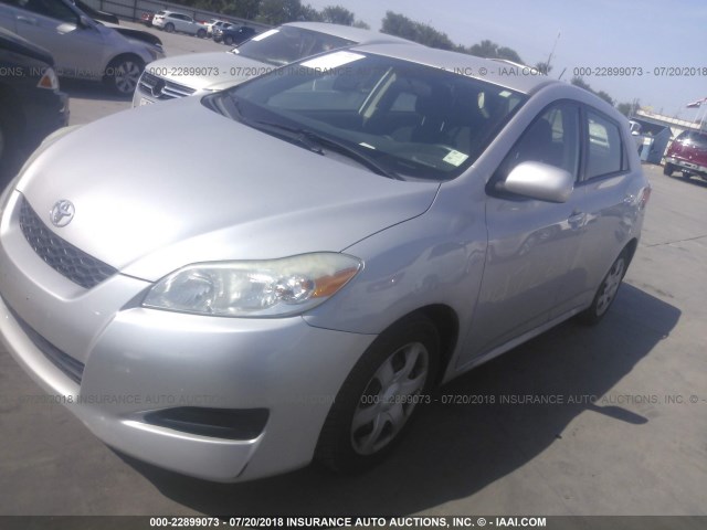 2T1KU40E09C054353 - 2009 TOYOTA COROLLA MATRIX  SILVER photo 2