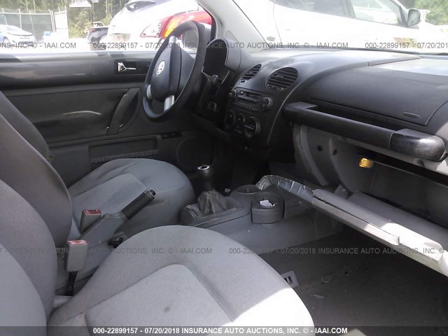 3VWBK21CX3M420046 - 2003 VOLKSWAGEN NEW BEETLE GL 灰色 照片 5