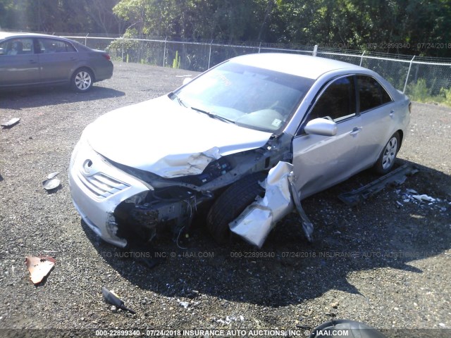 4T1BE46KX7U059467 - 2007 TOYOTA CAMRY NEW GENERAT CE/LE/XLE/SE SILVER photo 2