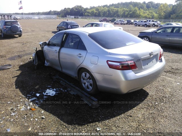 4T1BE46KX7U059467 - 2007 TOYOTA CAMRY NEW GENERAT CE/LE/XLE/SE SILVER photo 3
