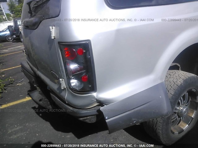 1FMSU41F52ED22206 - 2002 FORD EXCURSION XLT GRAY photo 6