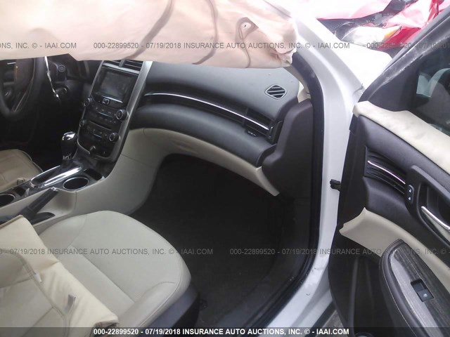 1G11C5SL9FF112214 - 2015 CHEVROLET MALIBU 1LT თეთრი ფოტო 5
