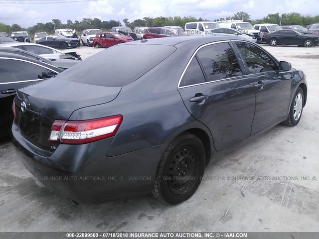 4T1BF3EK7AU073049 - 2010 TOYOTA CAMRY SE/LE/XLE GRAY photo 4