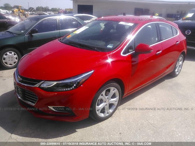 3G1BF6SM2JS613671 - 2018 CHEVROLET CRUZE PREMIER RED photo 2