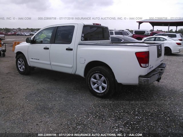 1N6BA07D08N334619 - 2008 NISSAN TITAN XE/SE/LE WHITE photo 3