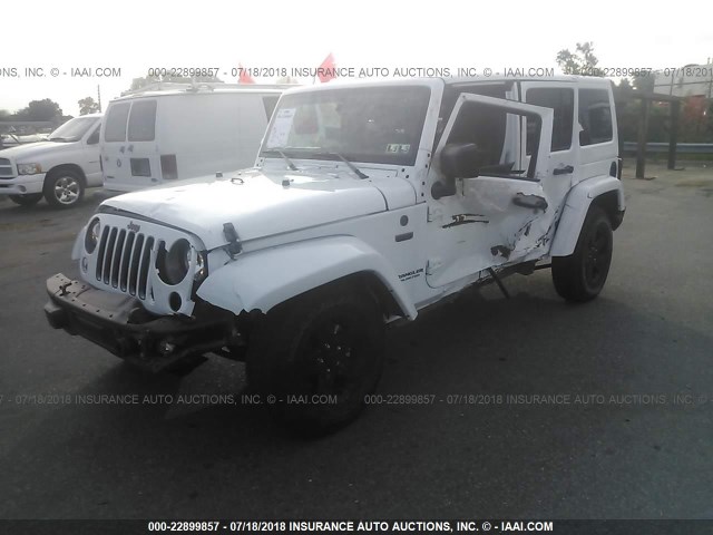 1C4BJWEG1FL584916 - 2015 JEEP WRANGLER UNLIMITE SAHARA WHITE photo 2