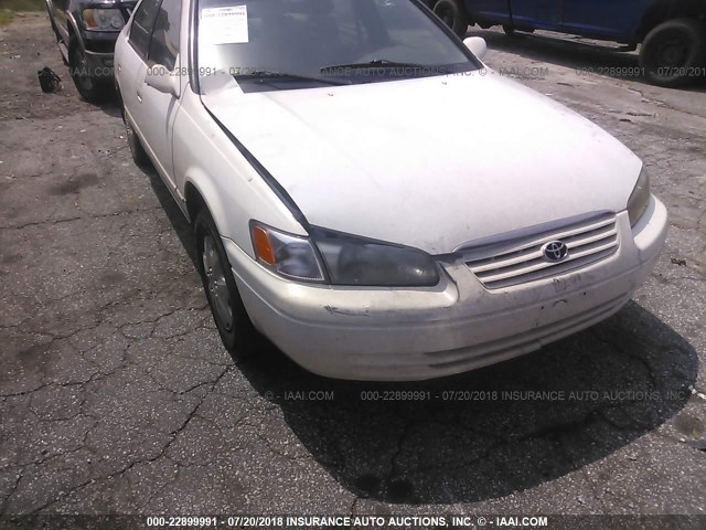 4T1BG22K3XU396373 - 1999 TOYOTA CAMRY CE/LE/XLE 白色 照片 6