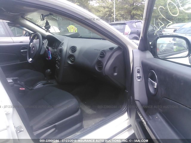 2G2WP552881106875 - 2008 PONTIAC GRAND PRIX Ақ фото 5