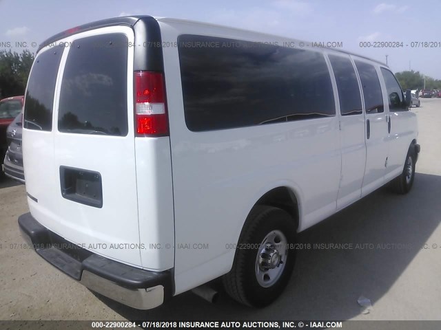 1GAZGPFG7H1195271 - 2017 CHEVROLET EXPRESS G3500 LT WHITE photo 4