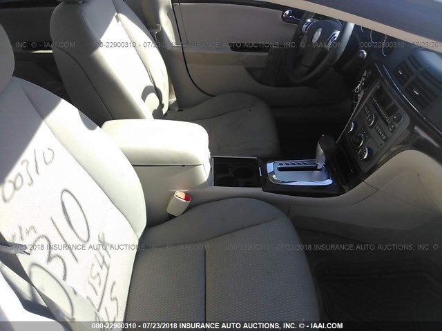 1G8ZS57N97F153364 - 2007 SATURN AURA XE WHITE photo 5