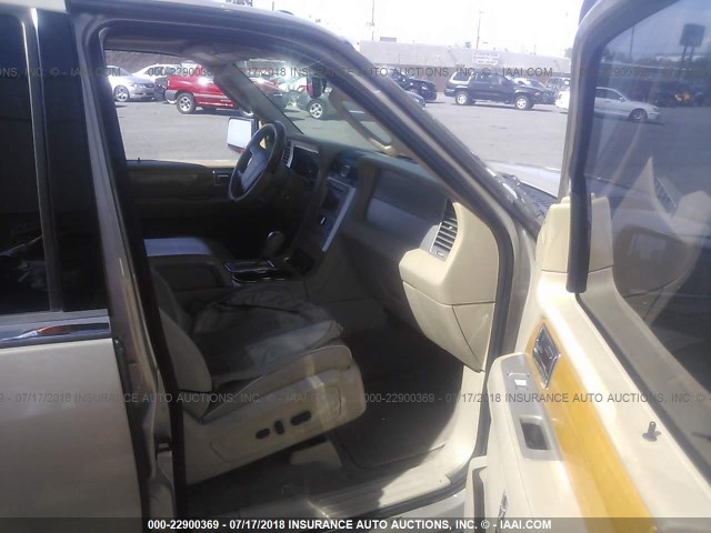 5LMFU27538LJ01502 - 2008 LINCOLN NAVIGATOR BEIGE photo 5