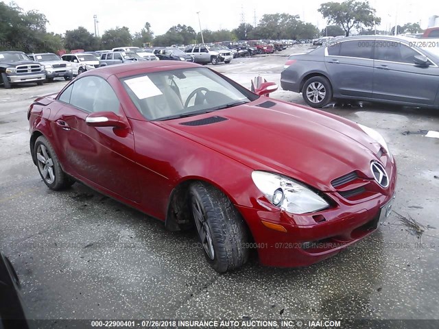 WDBWK54F88F178150 - 2008 MERCEDES-BENZ SLK 280 RED photo 6