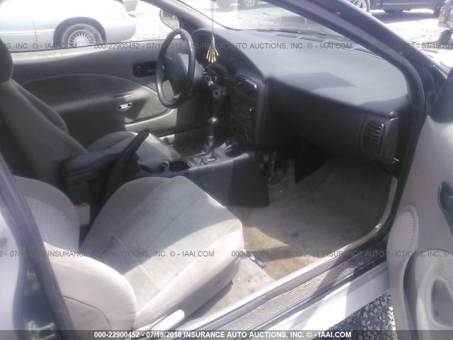 1G8ZR1279YZ105375 - 2000 SATURN SC2 SILVER photo 5