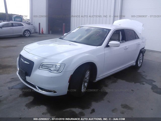 2C3CCAAG6HH540177 - 2017 CHRYSLER 300 LIMITED WHITE photo 2