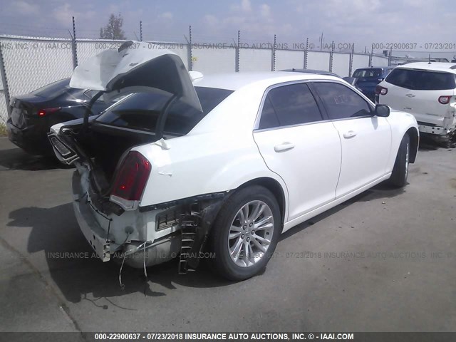 2C3CCAAG6HH540177 - 2017 CHRYSLER 300 LIMITED WHITE photo 4