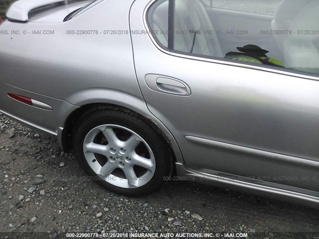 JN1DA31D02T405166 - 2002 NISSAN MAXIMA GLE/GXE/SE SILVER photo 6