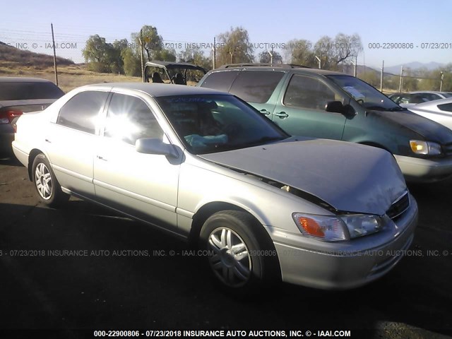 4T1BG22K7YU715761 - 2000 TOYOTA CAMRY CE/LE/XLE 银色 照片 1
