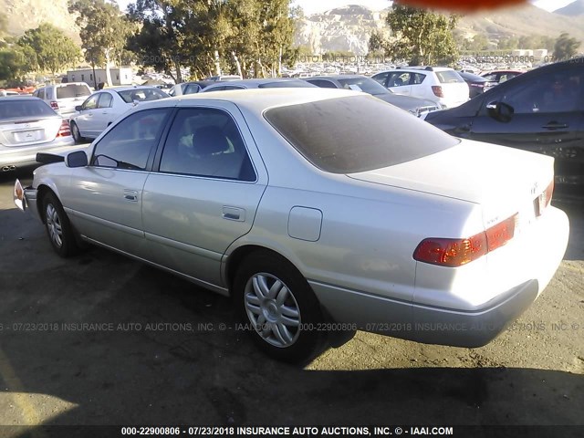 4T1BG22K7YU715761 - 2000 TOYOTA CAMRY CE/LE/XLE 银色 照片 3