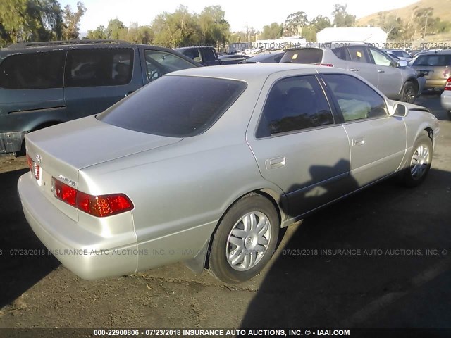 4T1BG22K7YU715761 - 2000 TOYOTA CAMRY CE/LE/XLE 银色 照片 4