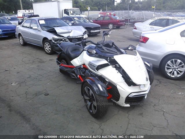 2BXRDCD20FV000787 - 2015 CAN-AM SPYDER ROADSTER F3/F3-S WHITE photo 1