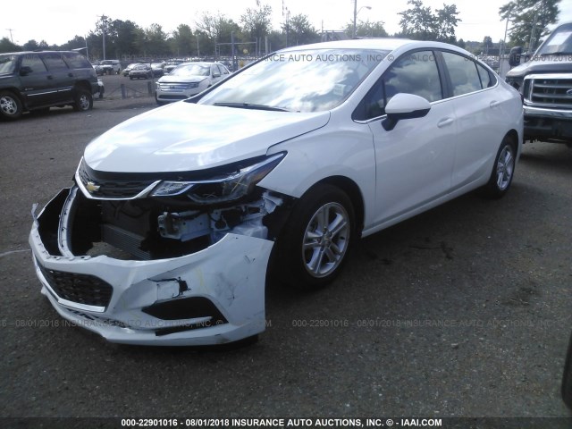 1G1BE5SMXJ7116475 - 2018 CHEVROLET CRUZE LT WHITE photo 2