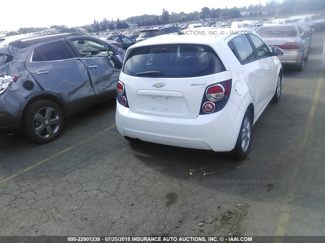 1G1JB6SH6C4119858 - 2012 CHEVROLET SONIC LS 白色 照片 4