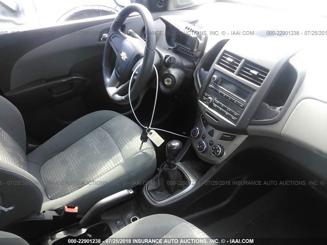 1G1JB6SH6C4119858 - 2012 CHEVROLET SONIC LS 白色 照片 5