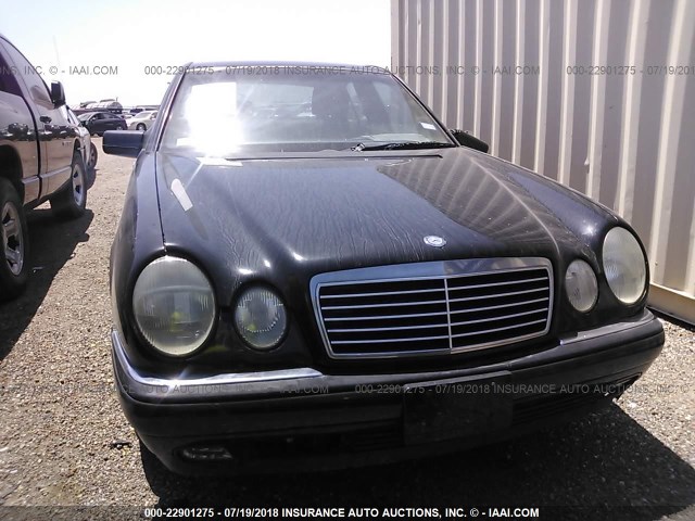 WDBJF72F1VA197449 - 1997 MERCEDES-BENZ E 420 BLACK photo 6