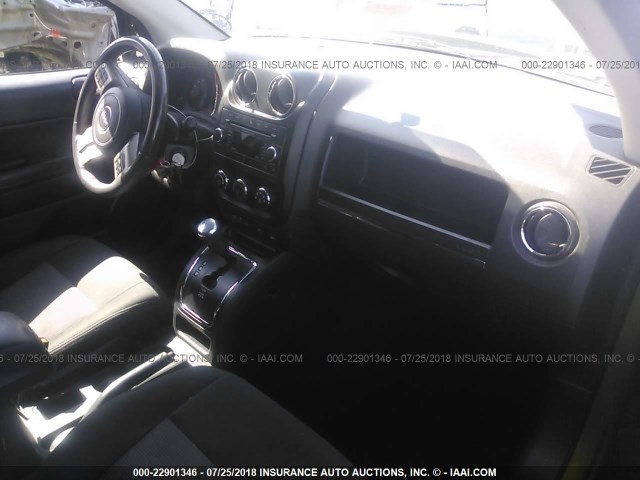 1C4NJCEB4CD640367 - 2012 JEEP COMPASS LATITUDE 绿色 照片 5