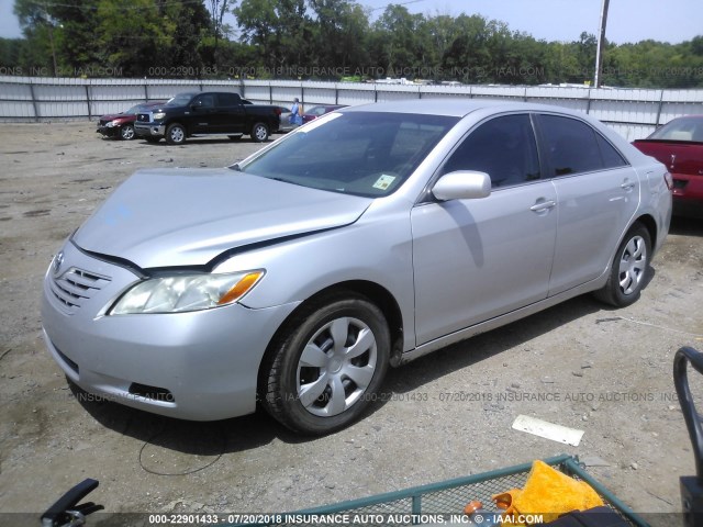 4T1BE46K49U361713 - 2009 TOYOTA CAMRY SE/LE/XLE SILVER photo 2