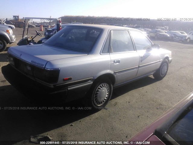 JT2SV21E2H3137587 - 1987 TOYOTA CAMRY DLX 银色 照片 4