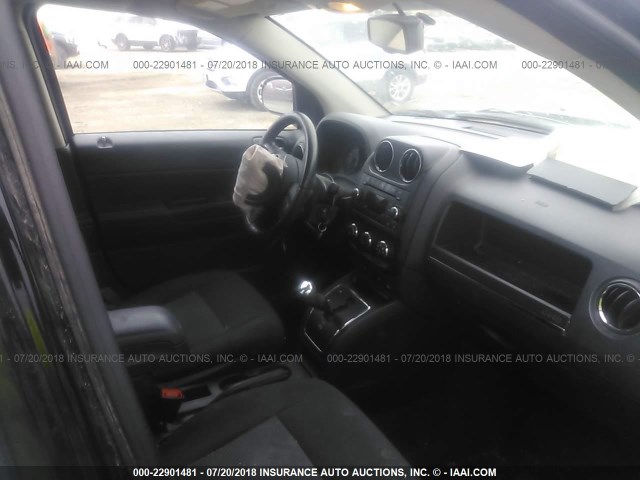 1C4NJCEA4CD631238 - 2012 JEEP COMPASS LATITUDE 黑色 照片 5