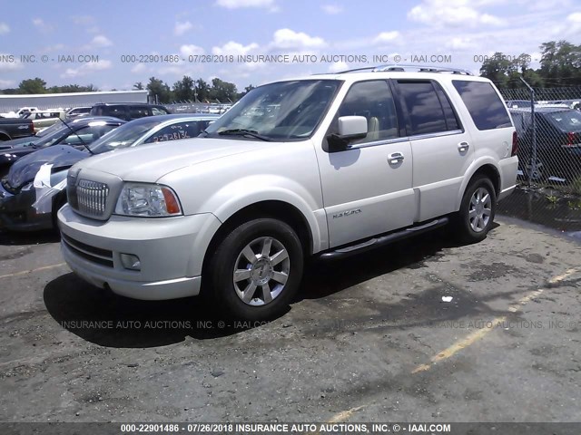 5LMFU28566LJ10951 - 2006 LINCOLN NAVIGATOR თეთრი ფოტო 2