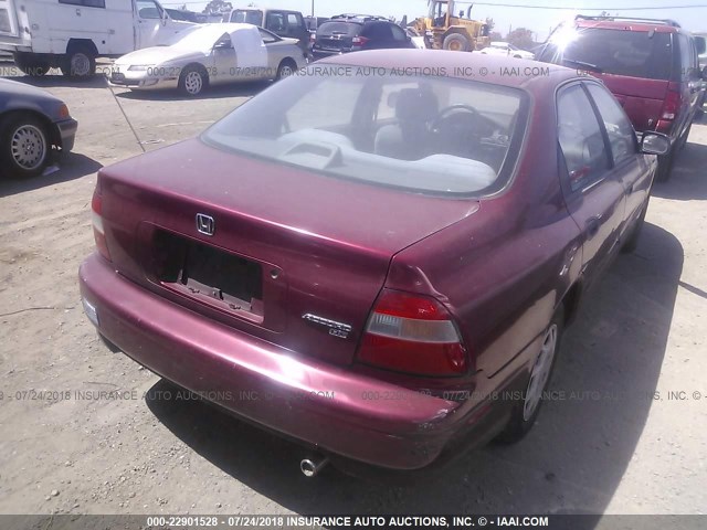 1HGCD5620RA003187 - 1994 HONDA ACCORD DX MAROON photo 4