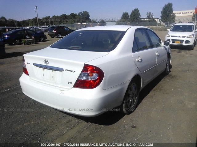 JTDBF30KX20019880 - 2002 TOYOTA CAMRY LE/XLE/SE 白色 照片 4