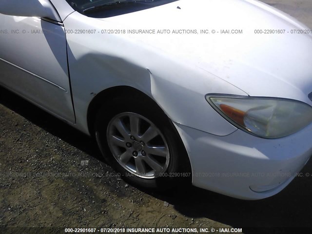 JTDBF30KX20019880 - 2002 TOYOTA CAMRY LE/XLE/SE 白色 照片 6