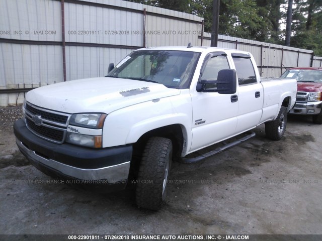 1GCHK33D77F102271 - 2007 CHEVROLET SILVERADO K3500 WHITE photo 2