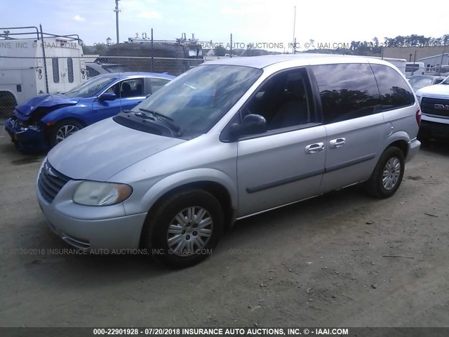 1A4GP45RX6B693207 - 2006 CHRYSLER TOWN & COUNTRY  SILVER photo 2