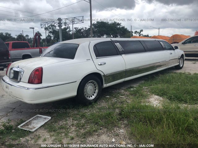 1L1FM81W81Y679273 - 2001 LINCOLN TOWN CAR WHITE photo 4