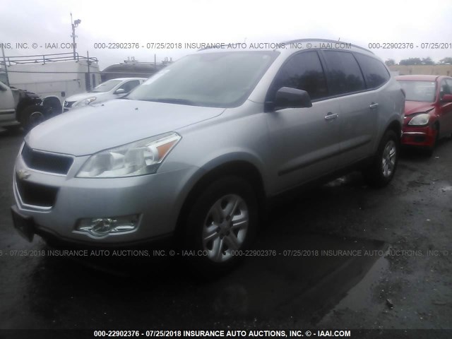 1GNKVEED1BJ181259 - 2011 CHEVROLET TRAVERSE LS SILVER photo 2