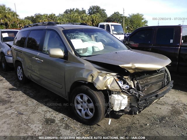 KNDMB233566043056 - 2006 KIA SEDONA EX/LX GOLD photo 1