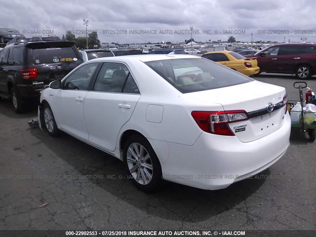 4T1BD1FK4CU047021 - 2012 TOYOTA CAMRY HYBRID/LE/XLE 白色 照片 3