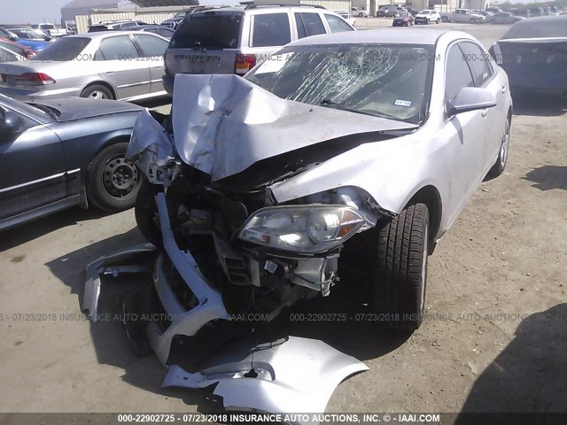 1G1ZC5E01AF174705 - 2010 CHEVROLET MALIBU 1LT 银色 照片 2