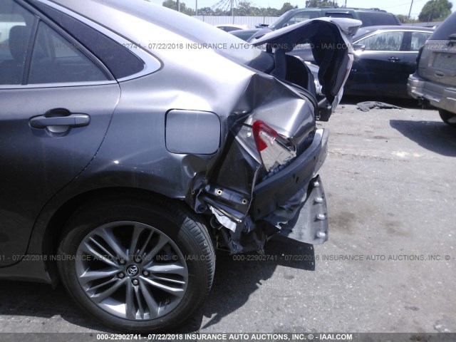 4T1BF1FK0GU233297 - 2016 TOYOTA CAMRY LE/XLE/SE/XSE 灰色 照片 6